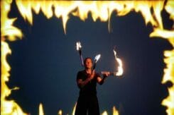 Feuerjongleur Feuerjonglage