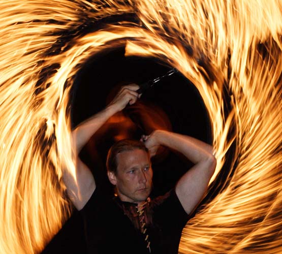 Feuerperformance als Geburtstagsgeschenk