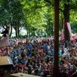 Gaukler vor Zuschauern Mittelaltermarkt Oberndorf