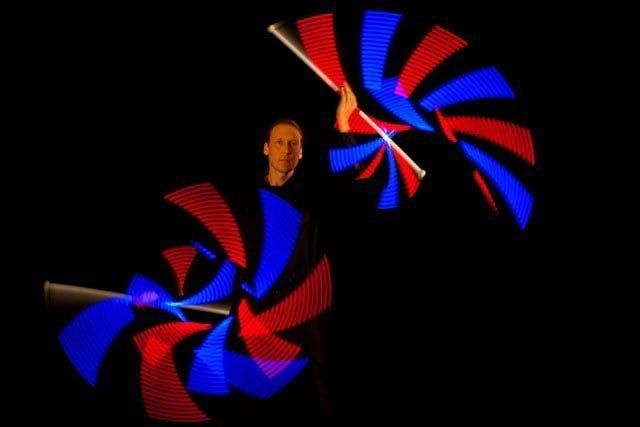 Leuchtstäbe in der LED-Show
