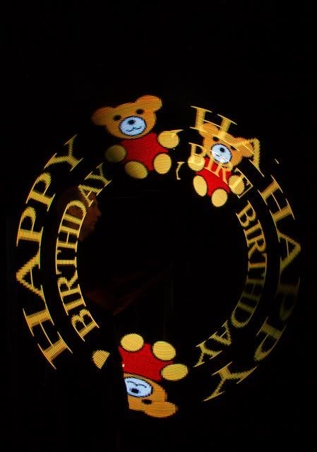 Leuchtshow zum Geburtstag - Happy Birthday - besser als jede Lasershow