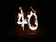 Brennende Zahl Feuershow Geburtstag