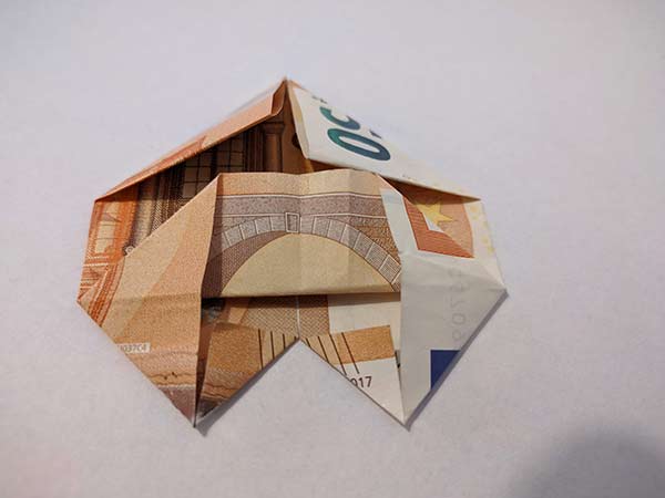 Herz mit Geldschein falten