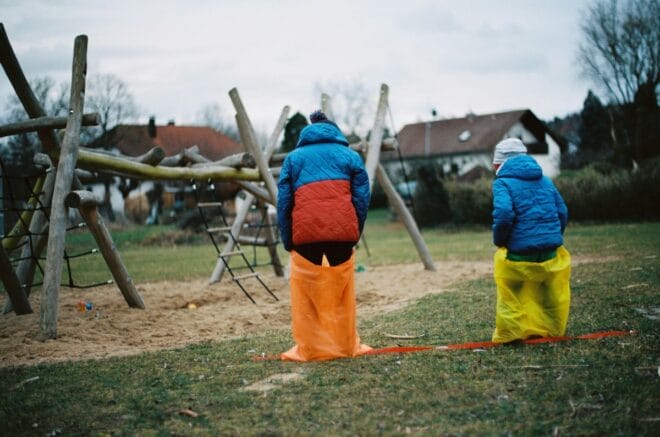 Sackhüpfen zum Sommerfest