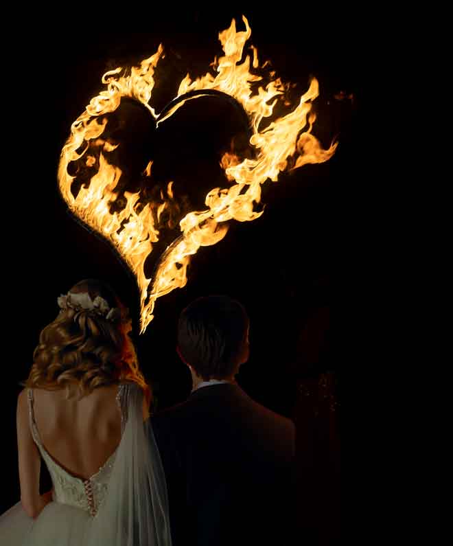 Braut und Bräutigam, brennendes Herz  Eine - Feuershow ist das perfekte Geschenk für eine unvergessliche Hochzeitsfeier
